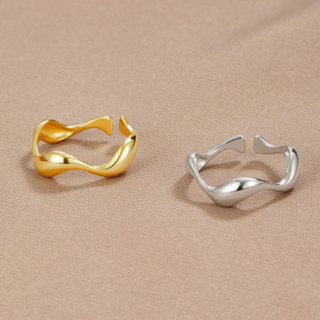 Isla | 18K Gold Wave Ring